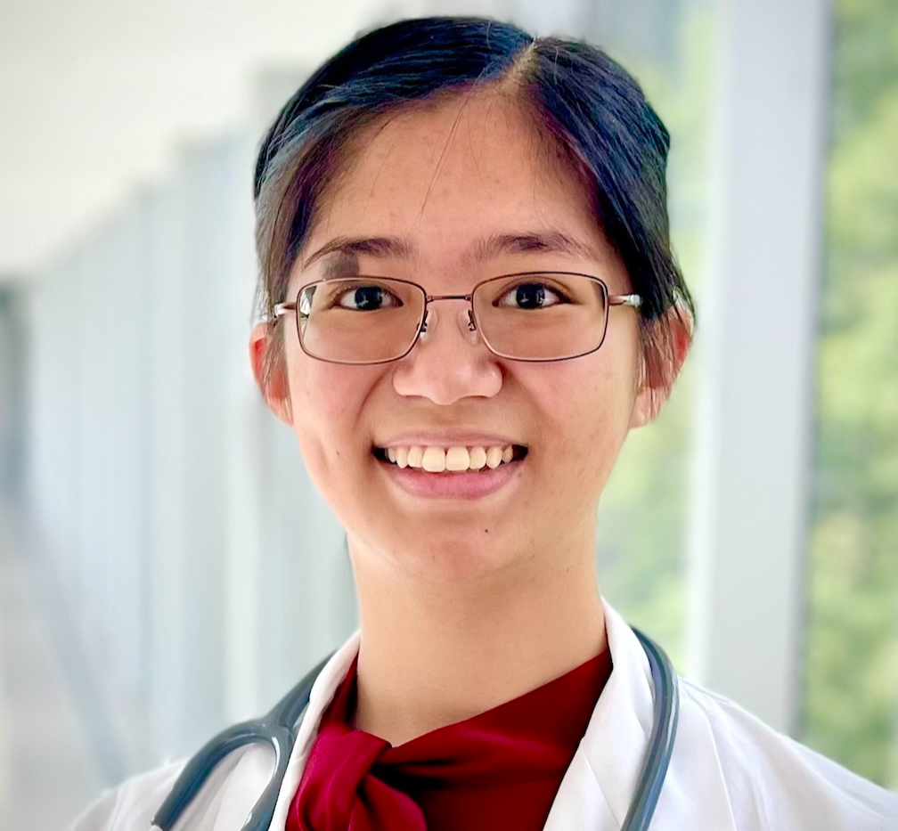 Kaitlyn Sy Headshot