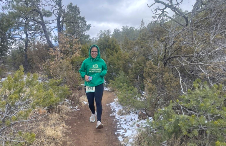 Eglis Pereyra runs in the mountains