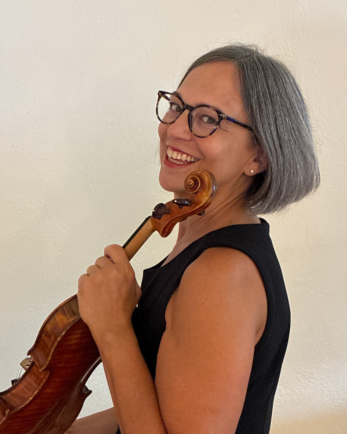 Headshot of Concertmaster Elizabeth VanZytveld